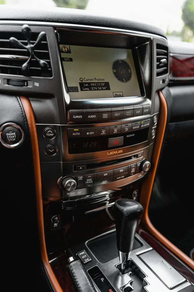 7M304855.jpg.webp